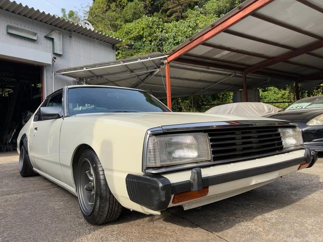 スカイライン ●型式/E-HGC211改●排気量/1990cc●乗車定員/5人●マニュアル5速●L20●ソレックス40Φ●タコ足●ストレートマフラー●ワタナベ14インチホイール●四輪ディスクブレーキ●パワステ付き(3枚目)