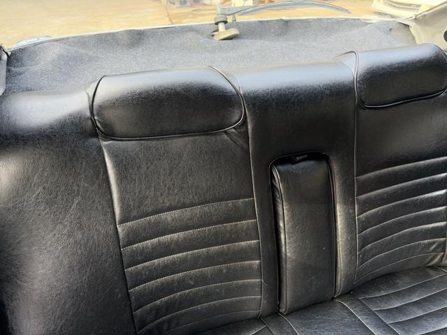 スカイライン ●型式/E-HGC211改●排気量/1990cc●乗車定員/5人●マニュアル5速●L20●ソレックス40Φ●タコ足●ストレートマフラー●ワタナベ14インチホイール●四輪ディスクブレーキ●パワステ付き(41枚目)