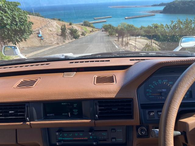 レパードTR-X ターボ SGX ●型式/E-PF30●排気量/1990cc●乗車定員/5人●2ドア●L20エンジン●純正フロアマット(14枚目)