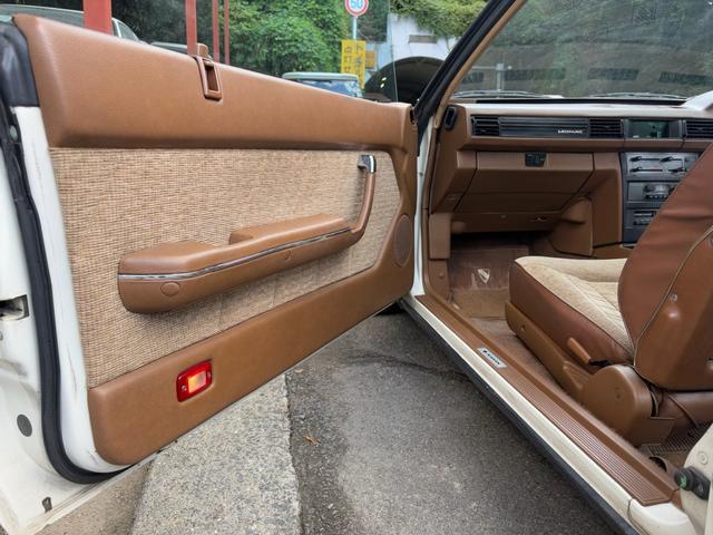 レパードTR-X ターボ SGX ●型式/E-PF30●排気量/1990cc●乗車定員/5人●2ドア●L20エンジン●純正フロアマット(17枚目)