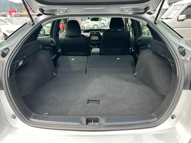 プリウス Ｓ　後期型　ナビ　ＴＶ　Ｂｌｕｅｔｏｏｔｈ　バックカメラ　ＥＴＣ　ドラレコ　衝突軽減ブレーキ　車線逸脱抑制　車速追従クルーズコントロール　ＬＥＤヘッドライト＆オートハイビーム　ＬＥＤフロントフォグライト（13枚目）