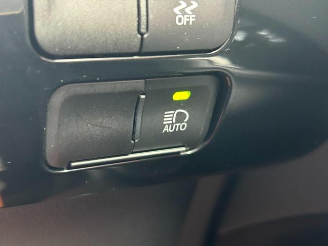 プリウス Ｓ　後期型　ナビ　ＴＶ　Ｂｌｕｅｔｏｏｔｈ　バックカメラ　ＥＴＣ　ドラレコ　衝突軽減ブレーキ　車線逸脱抑制　車速追従クルーズコントロール　ＬＥＤヘッドライト＆オートハイビーム　ＬＥＤフロントフォグライト（30枚目）
