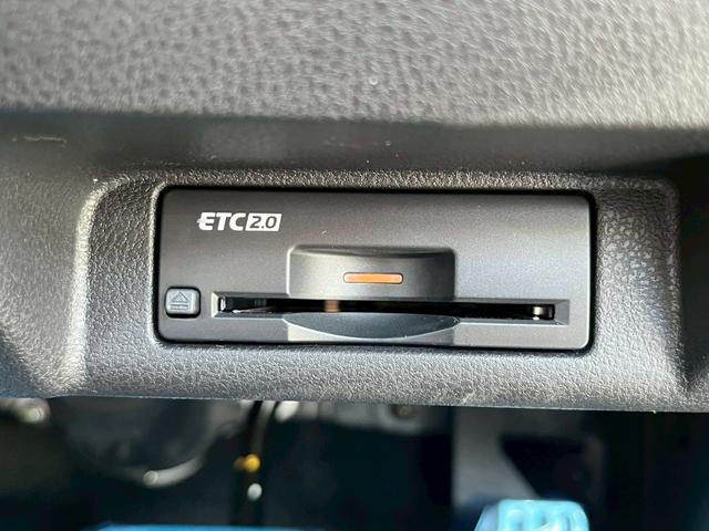 フェアレディＺ バージョンＳＴ　９ＡＴ／先進運転支援技術／ＮｉｓｓａｎＣｏｎｎｅｃｔナビ／ＢＯＳＥサウンド／禁煙車／ワンオーナー（18枚目）