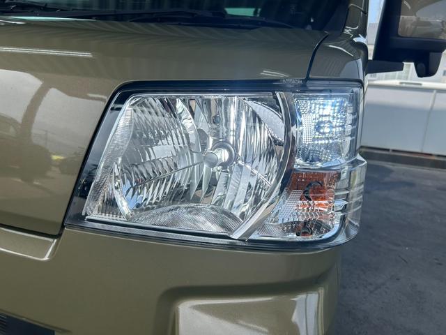 ハイゼットカーゴ デッキバンＧ　衝突軽減ブレーキ　車線逸脱抑制　ＬＥＤオートハイビーム　社外ＡＷ　Ｍ／Ｔタイヤ　スマートミラー　バックカメラ　Ｂｌｕｅｔｏｏｔｈオーディオ　前後ドラレコ　スマートキー　ＥＴＣ　荷台カバー（11枚目）