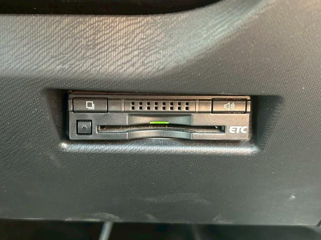 アクア Ｇブラックソフトレザーセレクション　純正ナビ　フルセグＴＶ　バックカメラ　ＣＤ／ＤＶＤ再生　Ｂｌｕｅｔｏｏｔｈ　ＥＴＣ　スマートキー　エンジンスタートボタン　シートヒーター（運転席・助手席）（20枚目）