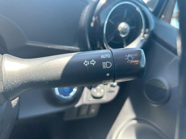 アクア Ｇブラックソフトレザーセレクション　純正ナビ　フルセグＴＶ　バックカメラ　ＣＤ／ＤＶＤ再生　Ｂｌｕｅｔｏｏｔｈ　ＥＴＣ　スマートキー　エンジンスタートボタン　シートヒーター（運転席・助手席）（22枚目）