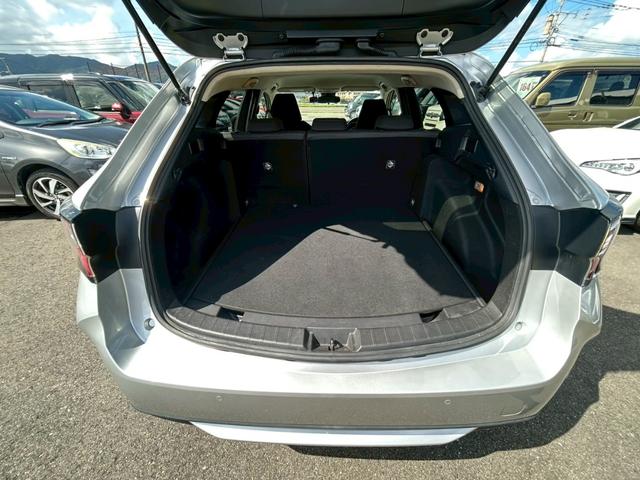 カローラツーリング ハイブリッド　Ｓ　セーフティセンス／純正ナビ／バックカメラ／禁煙車／クルーズコントロール／ＥＴＣ／ドライブレコーダー／ＬＥＤヘッドライト／オートマチックハイビーム（12枚目）