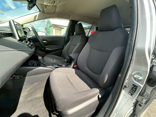 カローラツーリング ハイブリッド　Ｓ　セーフティセンス／純正ナビ／バックカメラ／禁煙車／クルーズコントロール／ＥＴＣ／ドライブレコーダー／ＬＥＤヘッドライト／オートマチックハイビーム（14枚目）