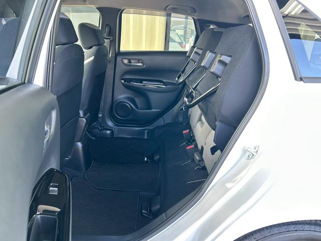 フィット ｅ：ＨＥＶネス　衝突軽減ブレーキ　車線維持支援　車速追従クルーズコントロール　ナビＴＶ　Ｂｌｕｅｔｏｏｔｈ　バックカメラ　クリアランスソナー　前後ドラレコ　スマートキー　ＥＴＣ　撥水シート　タイミングチェーン　禁煙車（20枚目）