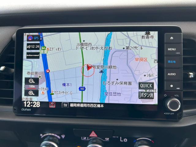 フィット ｅ：ＨＥＶネス　衝突軽減ブレーキ　車線維持支援　車速追従クルーズコントロール　ナビＴＶ　Ｂｌｕｅｔｏｏｔｈ　バックカメラ　クリアランスソナー　前後ドラレコ　スマートキー　ＥＴＣ　撥水シート　タイミングチェーン　禁煙車（25枚目）
