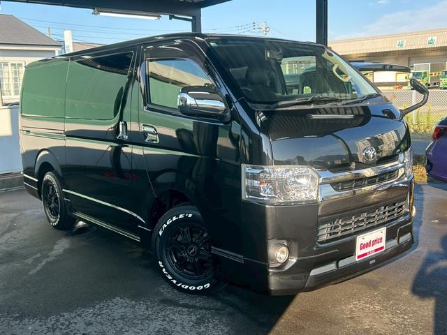 ハイエースバン スーパーＧＬ　ダークプライム　両側電動スライド　モデリスタフルエアロ　ナビ　フリップダウンモニター　５ＺＩＧＥＮ１５インチＡＷ　ＮＡＳＣＡＲホワイトレタータイヤ　Ｂｌｕｅｔｏｏｔｈ　バックカメラ　タイミングチェーン　ワンオーナー（8枚目）
