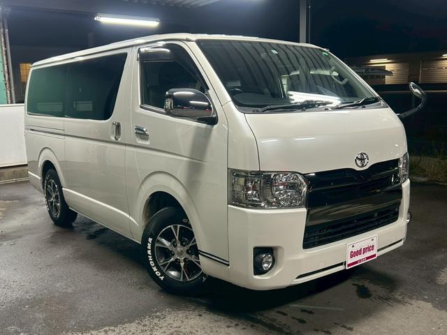 ハイエースバン スーパーＧＬ　ダークプライム　ベッドキット　両側電動スライド　ナビＴＶ　Ｂｌｕｅｔｏｏｔｈ　バックカメラ　スマートキー　ＥＴＣ　専用シート　純正１５インチＡＷ　ホワイトレタータイヤ　ＬＥＤヘッドライト　タイミングチェーン　禁煙車（8枚目）