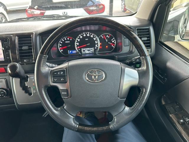 ハイエースバン スーパーＧＬ　ダークプライム　ベッドキット　両側電動スライド　ナビＴＶ　Ｂｌｕｅｔｏｏｔｈ　バックカメラ　スマートキー　ＥＴＣ　専用シート　純正１５インチＡＷ　ホワイトレタータイヤ　ＬＥＤヘッドライト　タイミングチェーン　禁煙車（28枚目）