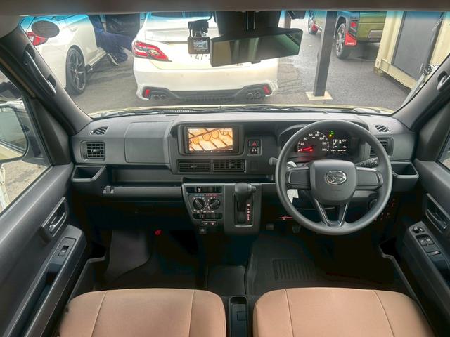 ハイゼットカーゴ クルーズターボ　ゴードンミラー仕様　専用丸目フェイス＆リアバンパー　ルーフキャリア　サイドオーニング　１２インチＡＷ　木目調ラゲッジスペース　両側電動スライド　スマアシ　ナビＴＶ　前後ドラレコ　スマートキー　ＥＴＣ（2枚目）