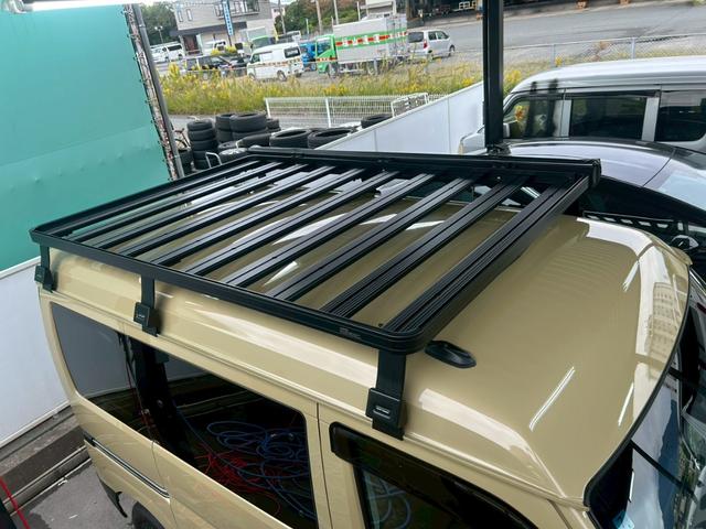 ハイゼットカーゴ クルーズターボ　ゴードンミラー仕様　専用丸目フェイス＆リアバンパー　ルーフキャリア　サイドオーニング　１２インチＡＷ　木目調ラゲッジスペース　両側電動スライド　スマアシ　ナビＴＶ　前後ドラレコ　スマートキー　ＥＴＣ（11枚目）