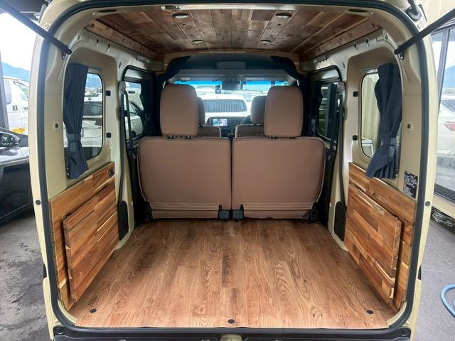 ハイゼットカーゴ クルーズターボ　ゴードンミラー仕様　専用丸目フェイス＆リアバンパー　ルーフキャリア　サイドオーニング　１２インチＡＷ　木目調ラゲッジスペース　両側電動スライド　スマアシ　ナビＴＶ　前後ドラレコ　スマートキー　ＥＴＣ（21枚目）