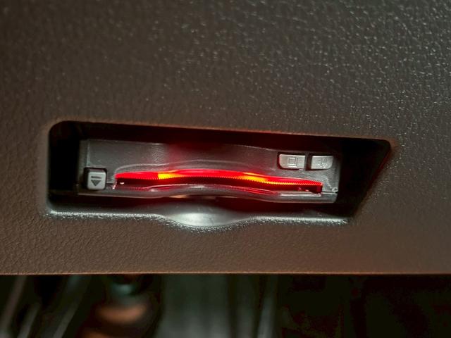 ハイゼットカーゴ クルーズターボ　ゴードンミラー仕様　専用丸目フェイス＆リアバンパー　ルーフキャリア　サイドオーニング　１２インチＡＷ　木目調ラゲッジスペース　両側電動スライド　スマアシ　ナビＴＶ　前後ドラレコ　スマートキー　ＥＴＣ（39枚目）