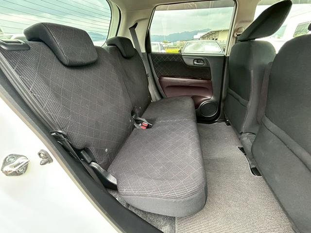 Ｎ－ＯＮＥ プレミアム　ツートーンカラー／純正ナビ／ＴＶ／ＣＤ・ＤＶＤ／Ｂｌｕｅｔｏｏｔｈ／ＥＴＣ／ＨＩＤヘッドライト／オートライト／エンジンスタートボタン／スマートキー／純正１４インチＡＷ（11枚目）