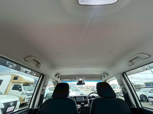 Ｎ－ＯＮＥ プレミアム　ツートーンカラー／純正ナビ／ＴＶ／ＣＤ・ＤＶＤ／Ｂｌｕｅｔｏｏｔｈ／ＥＴＣ／ＨＩＤヘッドライト／オートライト／エンジンスタートボタン／スマートキー／純正１４インチＡＷ（13枚目）