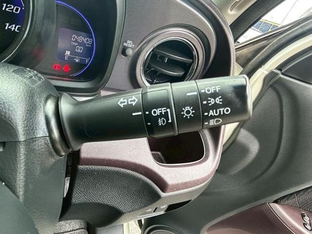 Ｎ－ＯＮＥ プレミアム　ツートーンカラー／純正ナビ／ＴＶ／ＣＤ・ＤＶＤ／Ｂｌｕｅｔｏｏｔｈ／ＥＴＣ／ＨＩＤヘッドライト／オートライト／エンジンスタートボタン／スマートキー／純正１４インチＡＷ（21枚目）