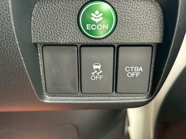 Ｎ－ＯＮＥ プレミアム　ツートーンカラー／純正ナビ／ＴＶ／ＣＤ・ＤＶＤ／Ｂｌｕｅｔｏｏｔｈ／ＥＴＣ／ＨＩＤヘッドライト／オートライト／エンジンスタートボタン／スマートキー／純正１４インチＡＷ（23枚目）