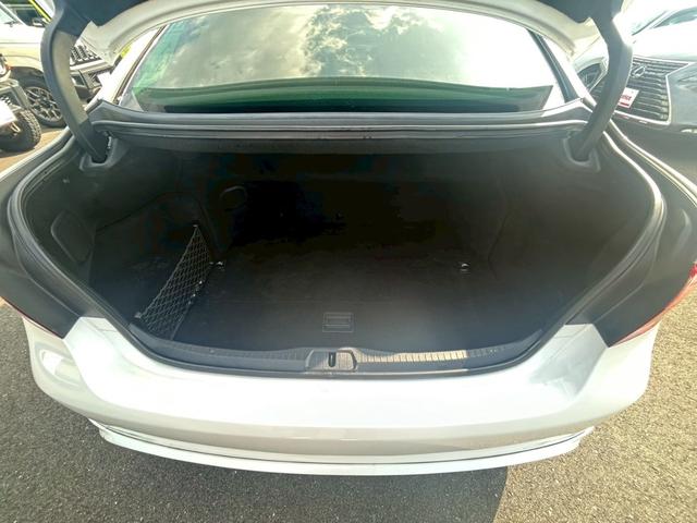 ＬＳ ＬＳ６００ｈ　Ｉパッケージ　ムーンルーフ／フルエアロ／前方プリクラッシュセーフティ／クルーズコントロール／革巻きコンビステアリング／ステアリングヒーター．／セミアニリン革シート／コンフォータブルエアシート／電動サンシェード（12枚目）