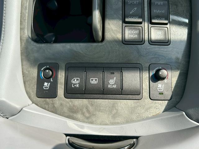 ＬＳ ＬＳ６００ｈ　Ｉパッケージ　ムーンルーフ／フルエアロ／前方プリクラッシュセーフティ／クルーズコントロール／革巻きコンビステアリング／ステアリングヒーター．／セミアニリン革シート／コンフォータブルエアシート／電動サンシェード（26枚目）