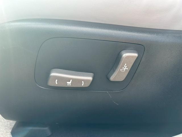 ＬＳ ＬＳ６００ｈ　Ｉパッケージ　ムーンルーフ／フルエアロ／前方プリクラッシュセーフティ／クルーズコントロール／革巻きコンビステアリング／ステアリングヒーター．／セミアニリン革シート／コンフォータブルエアシート／電動サンシェード（31枚目）