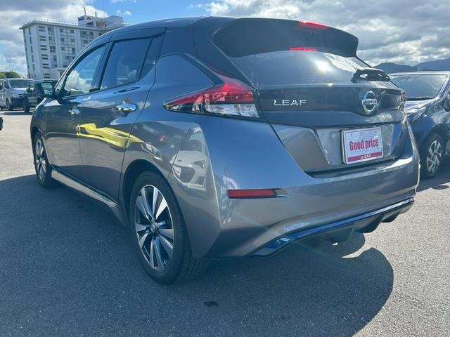 リーフ Ｘ　１２セグメント／ＬＥＤヘッドライト／純正１５インチＡＷ／ＮｉｓｓａｎＣｏｎｎｅｃｔナビ／ワンオーナー車／禁煙車／エマブレ／ステアリングヒーター／シートヒーター・バックビューモニター／ＥＴＣ／クルコン（4枚目）