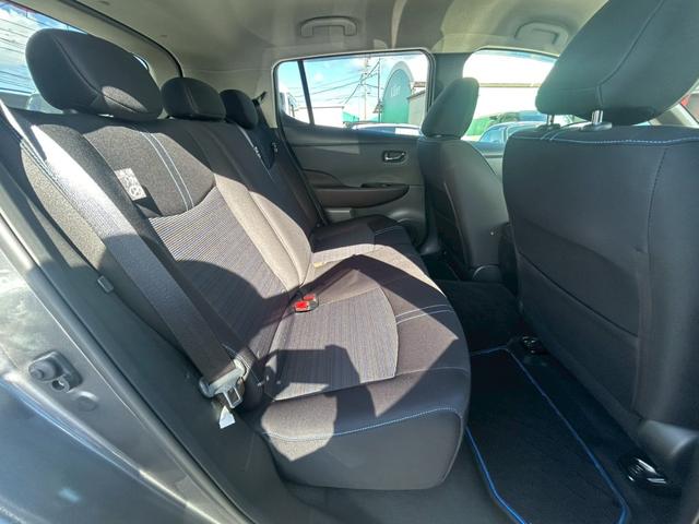 リーフ Ｘ　１２セグメント／ＬＥＤヘッドライト／純正１５インチＡＷ／ＮｉｓｓａｎＣｏｎｎｅｃｔナビ／ワンオーナー車／禁煙車／エマブレ／ステアリングヒーター／シートヒーター・バックビューモニター／ＥＴＣ／クルコン（11枚目）