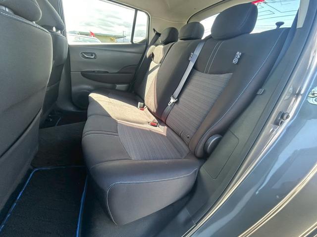 リーフ Ｘ　１２セグメント／ＬＥＤヘッドライト／純正１５インチＡＷ／ＮｉｓｓａｎＣｏｎｎｅｃｔナビ／ワンオーナー車／禁煙車／エマブレ／ステアリングヒーター／シートヒーター・バックビューモニター／ＥＴＣ／クルコン（14枚目）