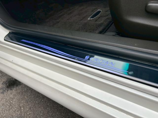 クラウン ２．５アスリート　アニバーサリーエディション　サイドモニター／ＨＤＤナビ／電動サンシェード／パワーシート／シートヒーター／ベンチレーション／クリアランスソナー／バックカメラ／クルーズコントロール／ＥＴＣ／フルセグＴＶ（34枚目）