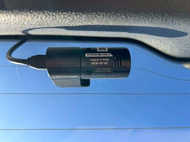 Ｔ－クロス ＴＳＩ　スタイル　９．２インチタッチスクリーン／ＢＳＭ／ワイヤレス充電／バックモニター／ハイビームアシスト／禁煙車／ＥＴＣ２．０／前後ドライブレコーダー（17枚目）