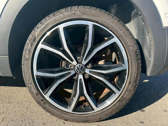 Ｔ－クロス ＴＳＩ　スタイル　９．２インチタッチスクリーン／ＢＳＭ／ワイヤレス充電／バックモニター／ハイビームアシスト／禁煙車／ＥＴＣ２．０／前後ドライブレコーダー（32枚目）