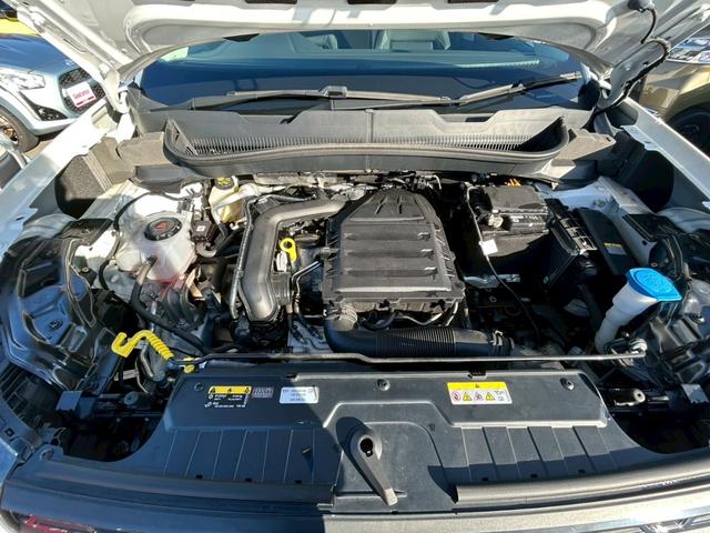 Ｔ－クロス ＴＳＩ　スタイル　９．２インチタッチスクリーン／ＢＳＭ／ワイヤレス充電／バックモニター／ハイビームアシスト／禁煙車／ＥＴＣ２．０／前後ドライブレコーダー（35枚目）