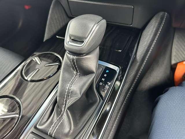 本革巻きシフトノブ◆ＭＴモード付きＣＶＴ