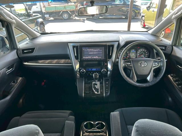 ９インチナビＴＶ◆Ｂｌｕｅｔｏｏｔｈオーディオ◆前後席フルオートエアコン◆助手席Ｓロングスライドシート◆黒木目調インパネ◆ＭＴモード付きＣＶＴ◆クルーズコントロール◆スマートキー２個◆ＥＴＣ◆禁煙車