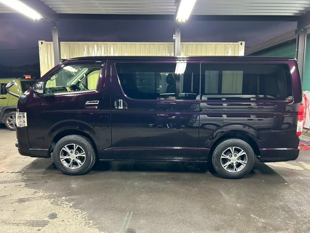 ハイエースバン スーパーGL ダークプライム 両側電動スライドドア ナビTV 12.1型フリップダウンモニター Bluetooth バックカメラ スマートキー 専用シート ダークメッキグリル 15インチAW LEDヘッドライト タイミングチェーン(3枚目)