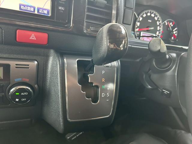 ハイエースバン スーパーGL ダークプライム 両側電動スライドドア ナビTV 12.1型フリップダウンモニター Bluetooth バックカメラ スマートキー 専用シート ダークメッキグリル 15インチAW LEDヘッドライト タイミングチェーン(29枚目)