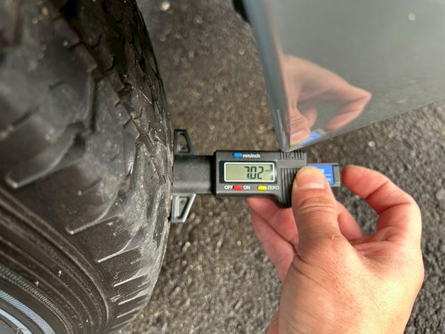 プロボックス ＧＬ　グレー全塗装済み　ルーフキャリア　ナビＴＶ　Ｂｌｕｅｔｏｏｔｈ　バックカメラ　衝突軽減ブレーキ　車線逸脱警報　オートハイビーム　前後ドラレコ　キーレス　ワンオーナー　タイミングチェーン　４ナンバー登録（12枚目）