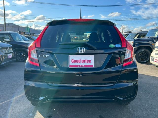 フィット １３Ｇ・Ｆ　５ＭＴ／ＬＥＤヘッドライト／ドラレコ／スマートキー／エンジンスタートボタン／禁煙車（5枚目）