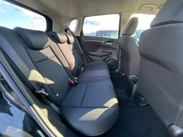 フィット １３Ｇ・Ｆ　５ＭＴ／ＬＥＤヘッドライト／ドラレコ／スマートキー／エンジンスタートボタン／禁煙車（11枚目）