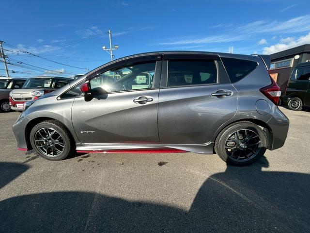 ノート ｅ－パワーニスモ　エマージェンシーブレーキ／アラウンドビューモニター／純正ナビ／デジタルインナーミラー／ＥＴＣ２．０／ＬＥＤヘッドランプ／ワンオーナー／禁煙車（3枚目）