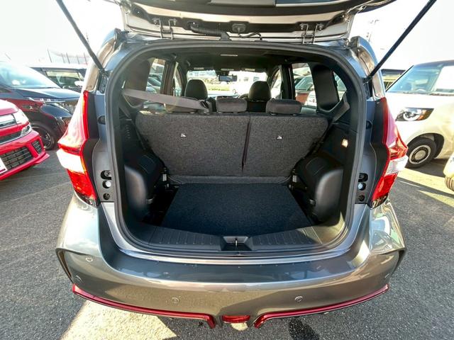 ノート ｅ－パワーニスモ　エマージェンシーブレーキ／アラウンドビューモニター／純正ナビ／デジタルインナーミラー／ＥＴＣ２．０／ＬＥＤヘッドランプ／ワンオーナー／禁煙車（12枚目）