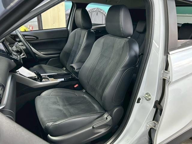 エクリプスクロスＰＨＥＶ Ｇ　衝突軽減ブレーキ　車速追従クルーズコントロール　車線逸脱警報　ナビ　Ｂｌｕｅｔｏｏｔｈ　バックカメラ　スマートキー　ＥＴＣ　１８インチＡＷ　ＬＥＤヘッドライト　シート＆ステアリングヒーター　ドラレコ（17枚目）