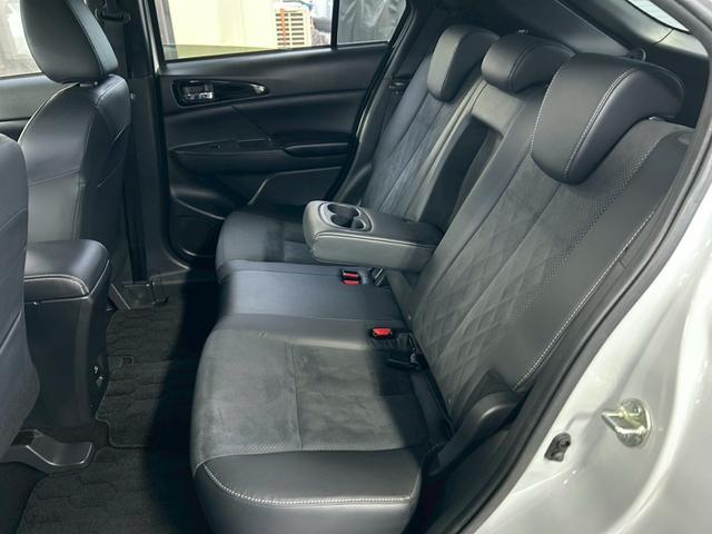 エクリプスクロスＰＨＥＶ Ｇ　衝突軽減ブレーキ　車速追従クルーズコントロール　車線逸脱警報　ナビ　Ｂｌｕｅｔｏｏｔｈ　バックカメラ　スマートキー　ＥＴＣ　１８インチＡＷ　ＬＥＤヘッドライト　シート＆ステアリングヒーター　ドラレコ（19枚目）