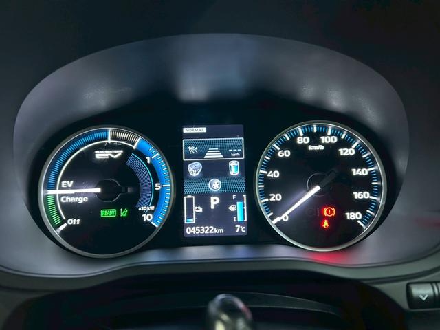 エクリプスクロスＰＨＥＶ Ｇ　衝突軽減ブレーキ　車速追従クルーズコントロール　車線逸脱警報　ナビ　Ｂｌｕｅｔｏｏｔｈ　バックカメラ　スマートキー　ＥＴＣ　１８インチＡＷ　ＬＥＤヘッドライト　シート＆ステアリングヒーター　ドラレコ（28枚目）