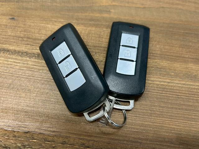 エクリプスクロスＰＨＥＶ Ｇ　衝突軽減ブレーキ　車速追従クルーズコントロール　車線逸脱警報　ナビ　Ｂｌｕｅｔｏｏｔｈ　バックカメラ　スマートキー　ＥＴＣ　１８インチＡＷ　ＬＥＤヘッドライト　シート＆ステアリングヒーター　ドラレコ（46枚目）