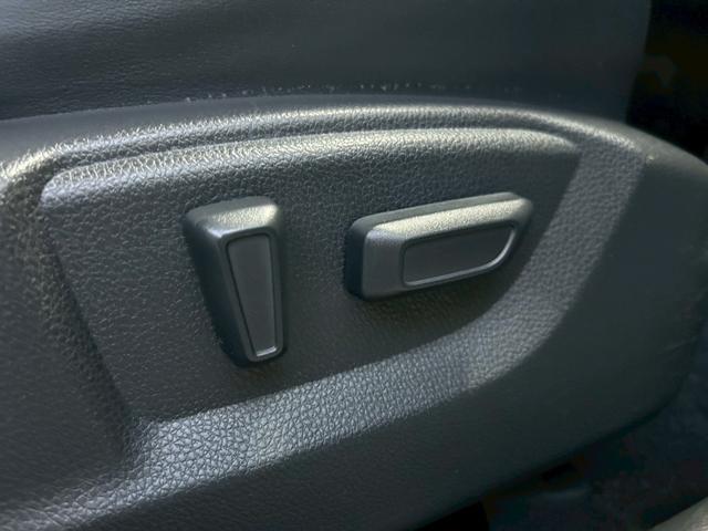 エクリプスクロスＰＨＥＶ Ｇ　衝突軽減ブレーキ　車速追従クルーズコントロール　車線逸脱警報　ナビ　Ｂｌｕｅｔｏｏｔｈ　バックカメラ　スマートキー　ＥＴＣ　１８インチＡＷ　ＬＥＤヘッドライト　シート＆ステアリングヒーター　ドラレコ（49枚目）