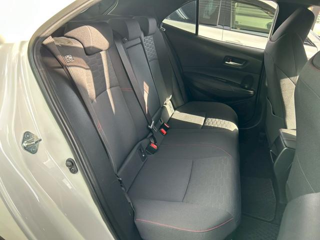 カローラスポーツ ハイブリッドG Z TRDエアロ 衝突軽減ブレーキ 車線逸脱抑制 レーダークルーズコントロール LEDオートハイビーム HUD ナビTV Bluetooth バックカメラ スマートキー ETC ステアリングヒーター(22枚目)